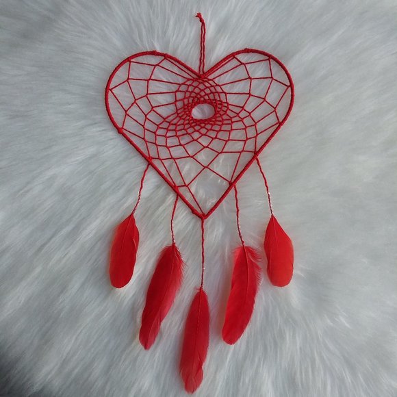 Handmade Shabby Chic Red Heart Shaped Dreamcatcher - Picture 1 of 8